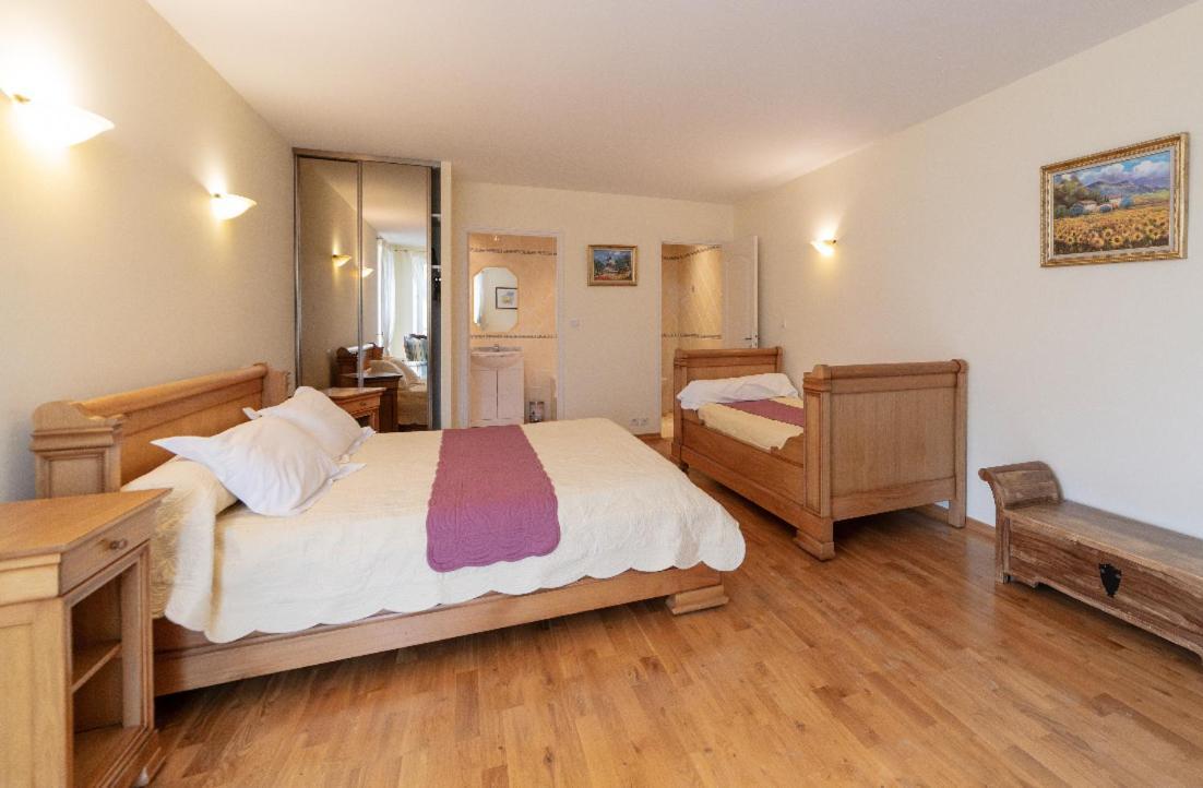 Chambre D'Hotes Le Val Du Chapelain Bed and Breakfast Montigny-la-Resle Exterior foto